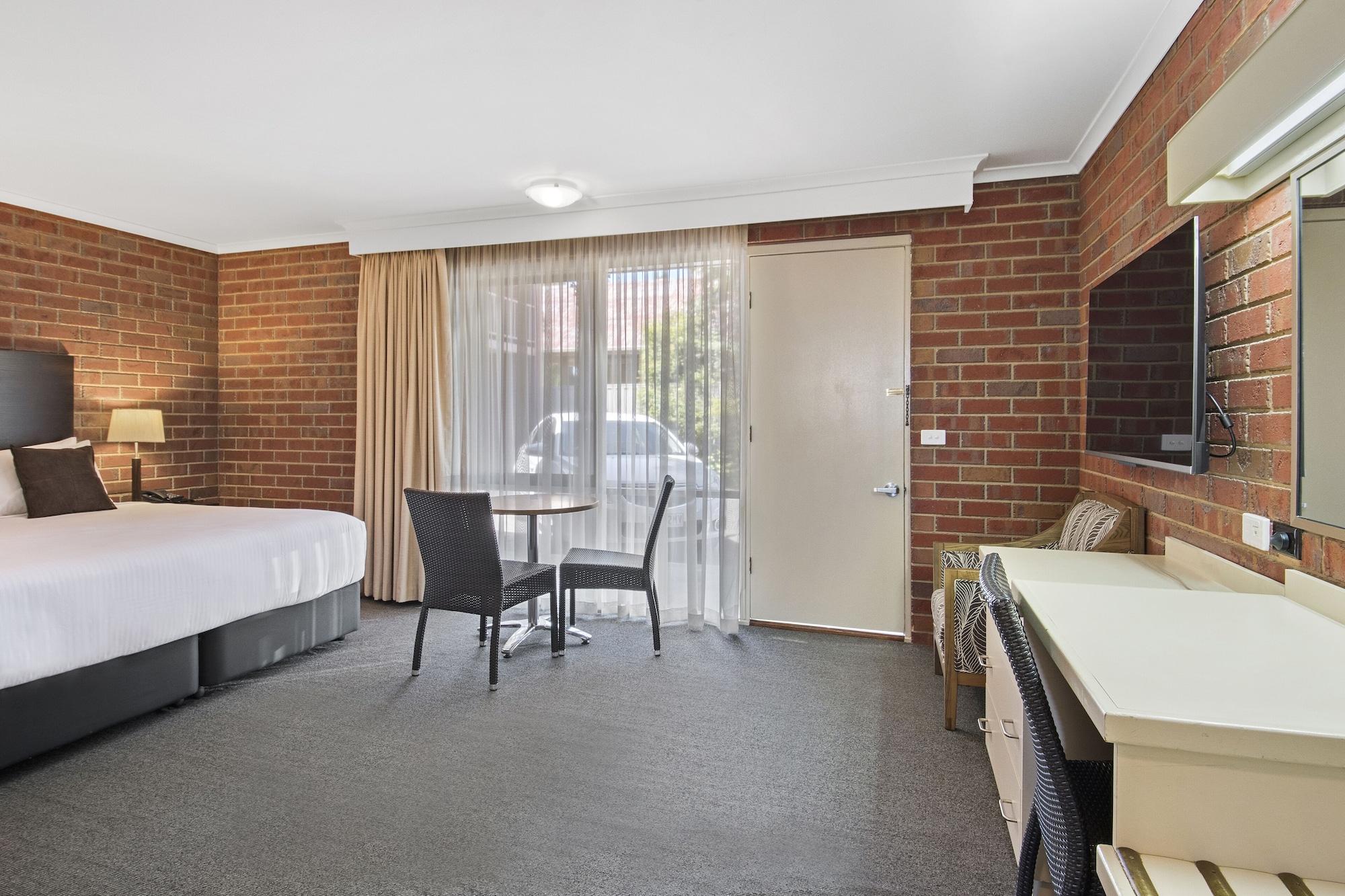 Burke And Wills Motor Inn Swan Hill Bagian luar foto