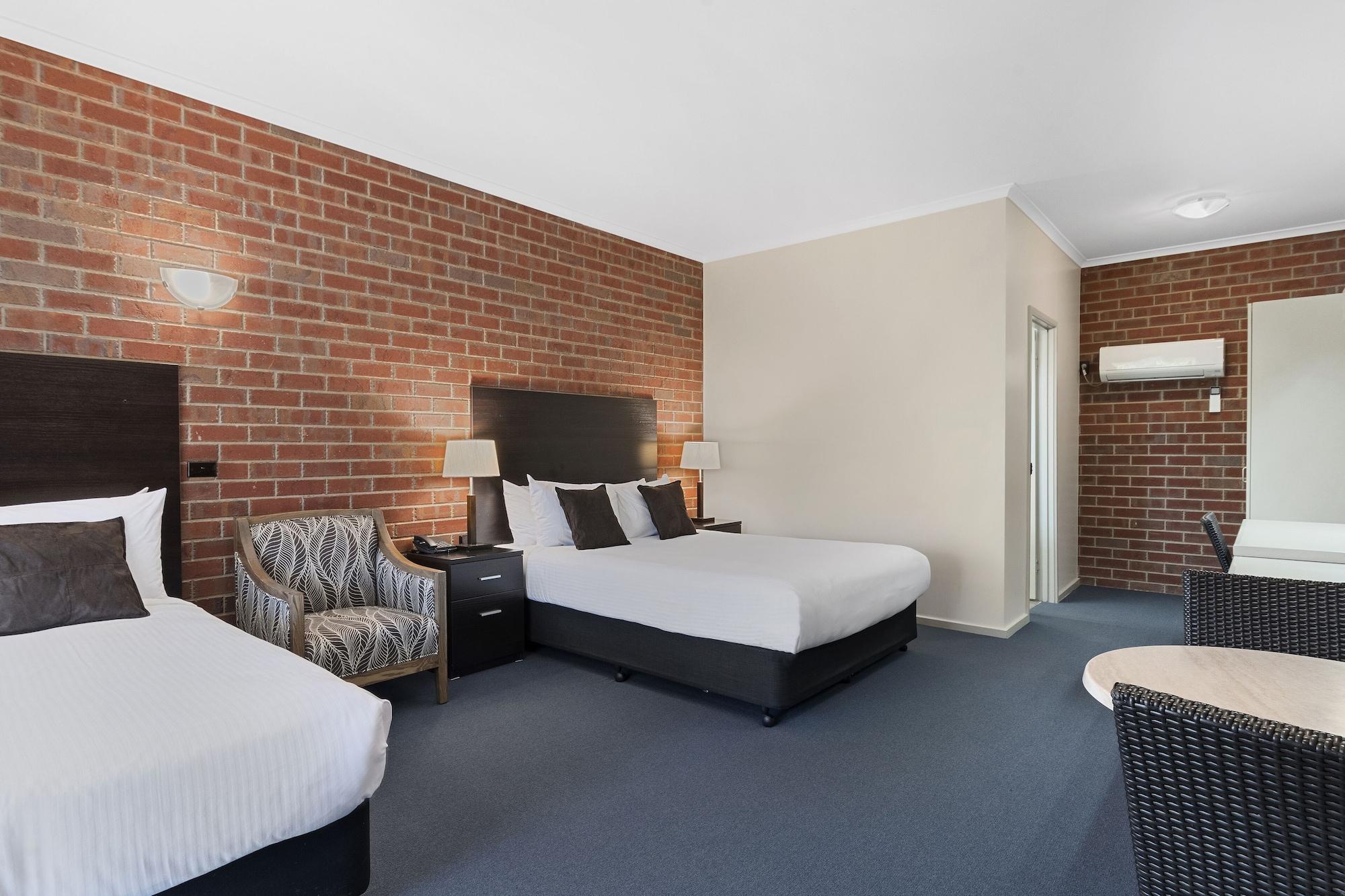 Burke And Wills Motor Inn Swan Hill Bagian luar foto