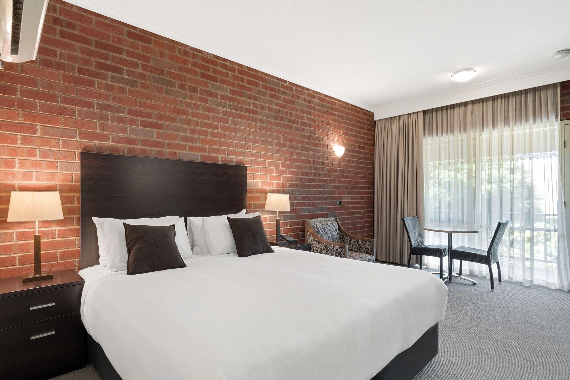 Burke And Wills Motor Inn Swan Hill Bagian luar foto