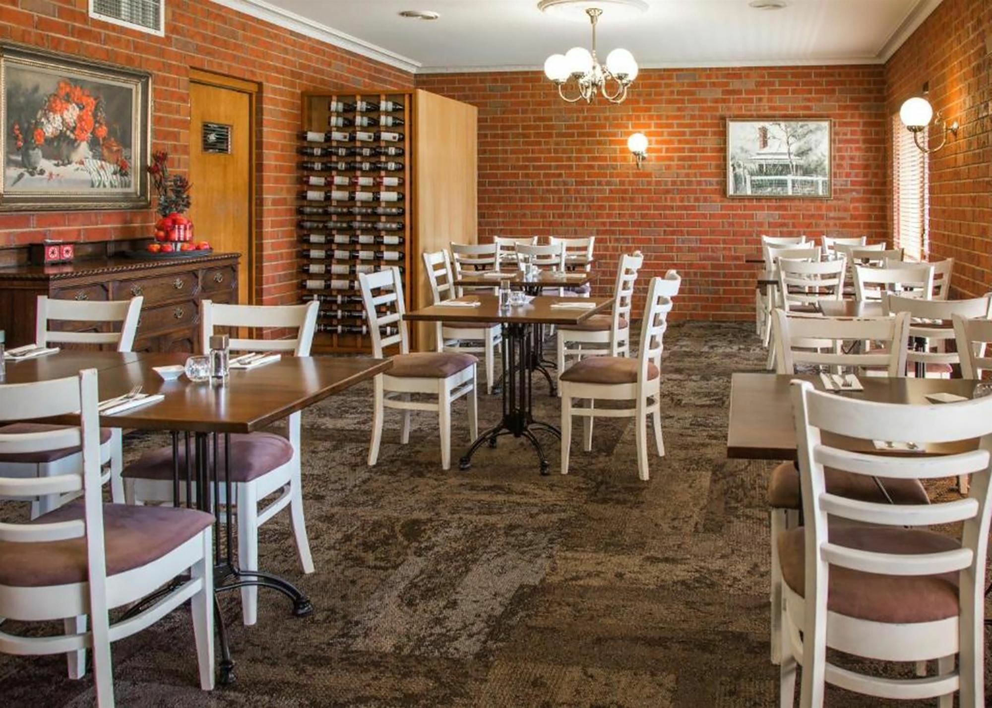 Burke And Wills Motor Inn Swan Hill Bagian luar foto